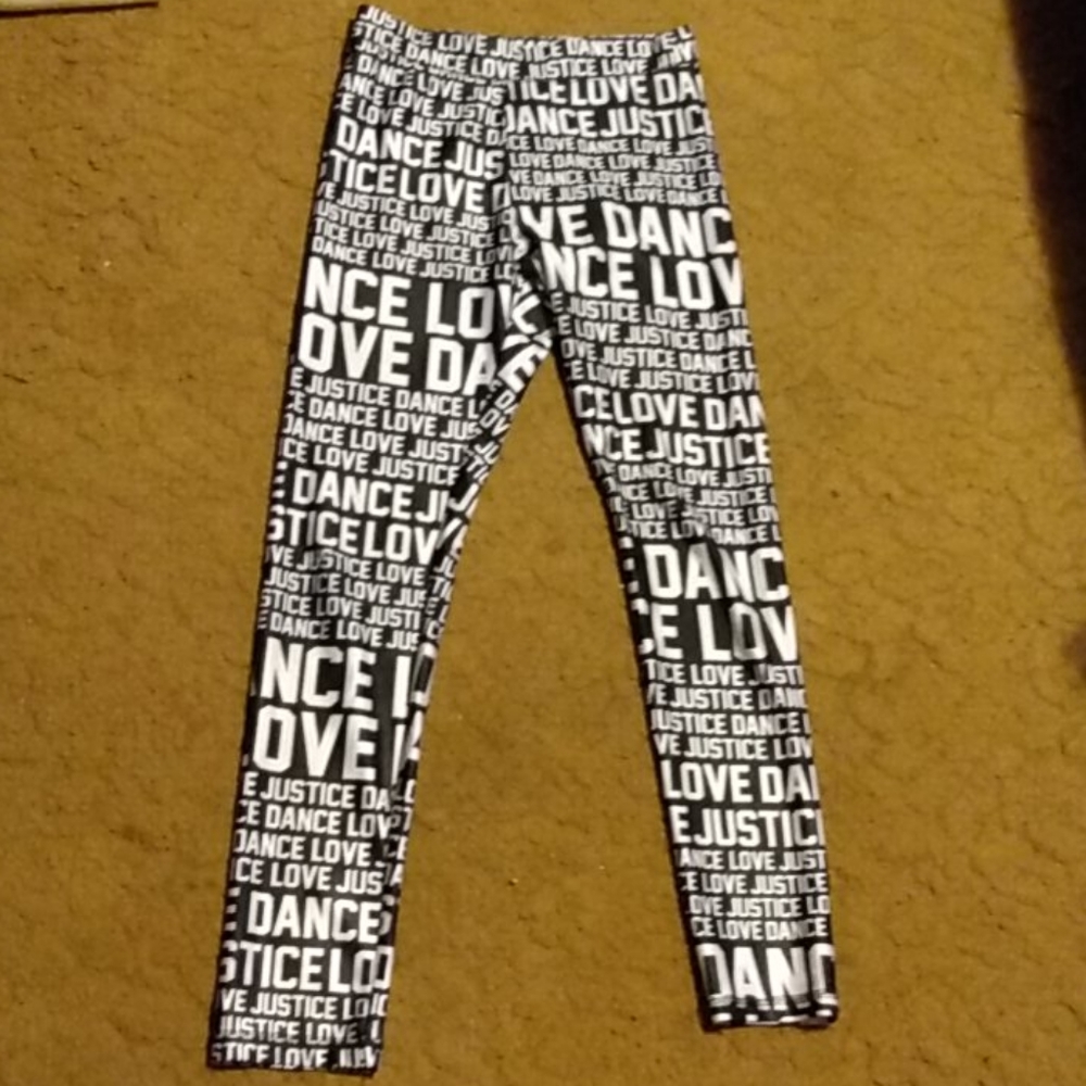 Size 12 brand justice color black and white